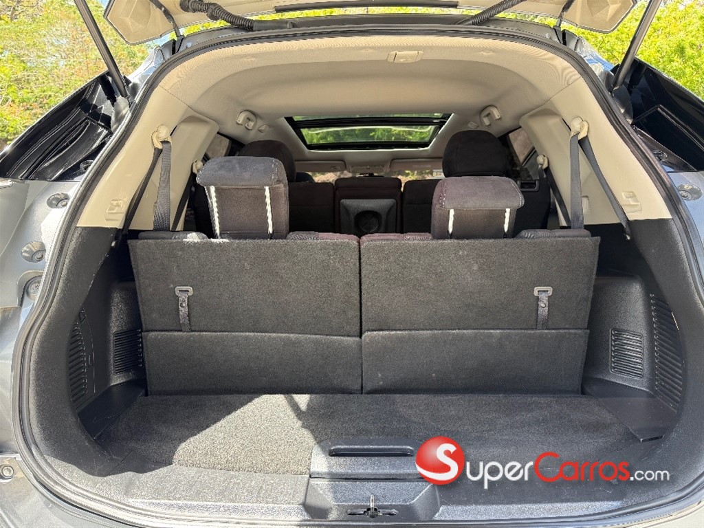 2016 Nissan X-Trail Exclusive — foto 9 / 12