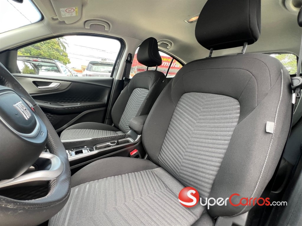 2025 Fiat Fastback Audace — foto 8 / 10