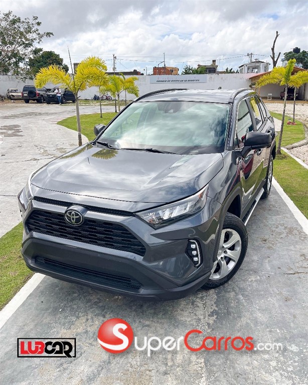 2020 Toyota RAV4 LE