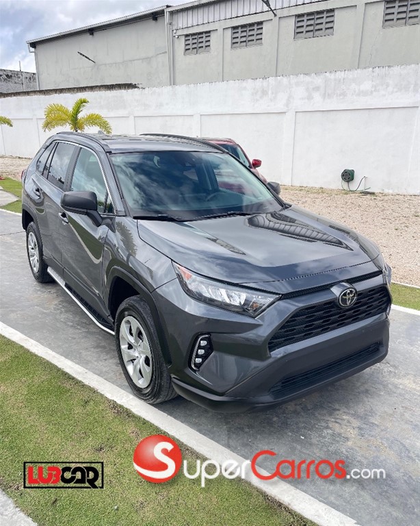 2020 Toyota RAV4 LE — foto 2 / 11