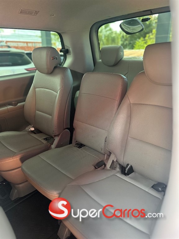 2020 Hyundai Grand Starex — foto 9 / 12