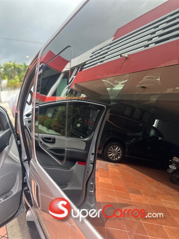 2020 Hyundai Grand Starex — foto 11 / 12