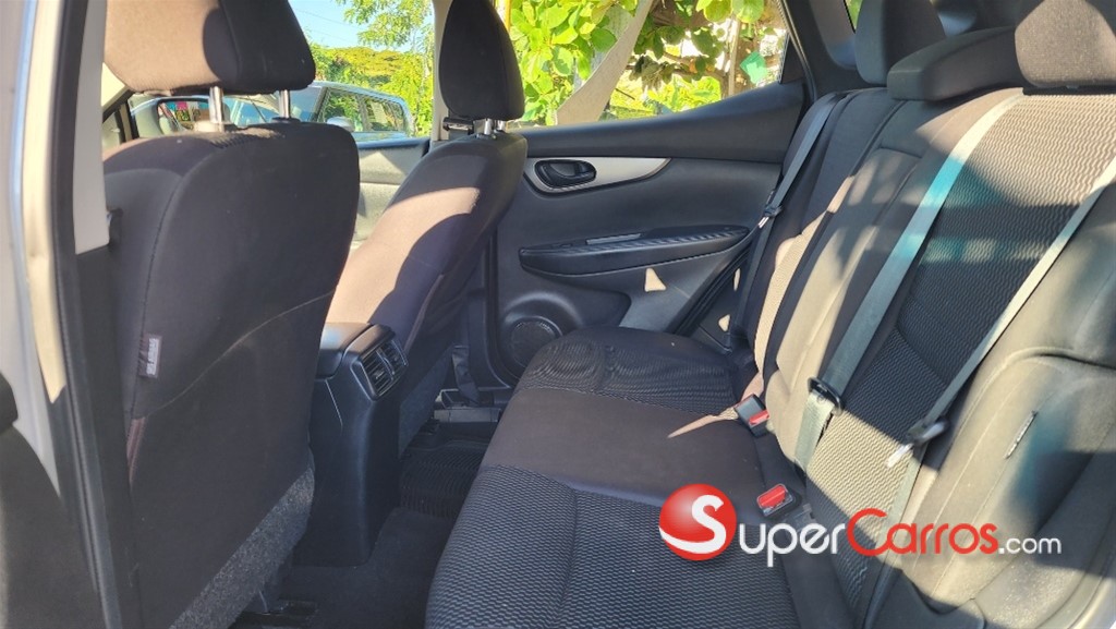 2020 Nissan Rogue Sport — foto 7 / 11