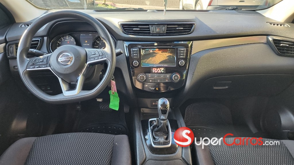 2020 Nissan Rogue Sport — foto 8 / 11