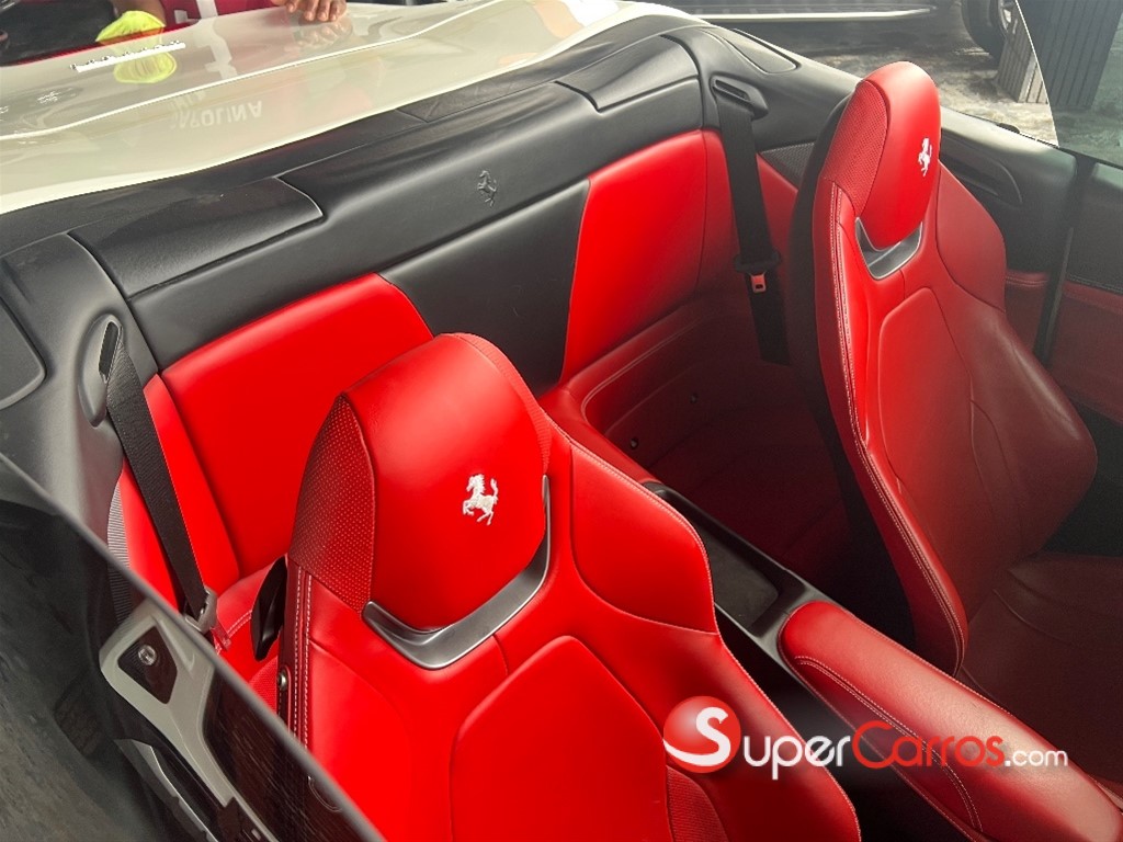 2020 Ferrari Portofino — foto 9 / 11