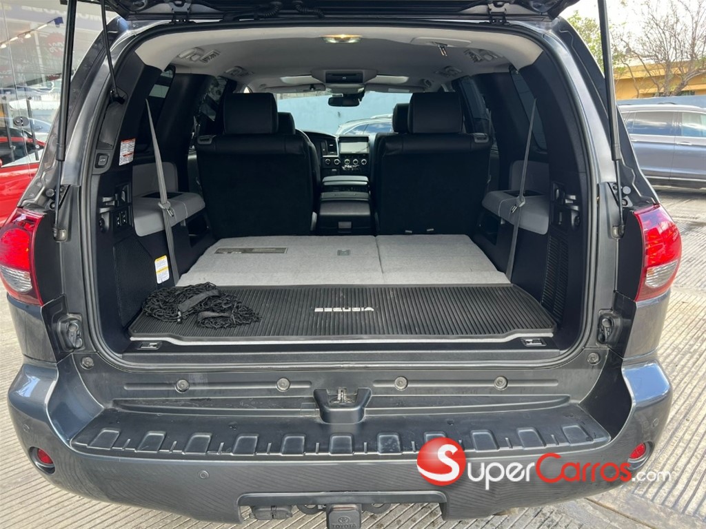 2018 Toyota Sequoia Platinium — foto 9 / 10