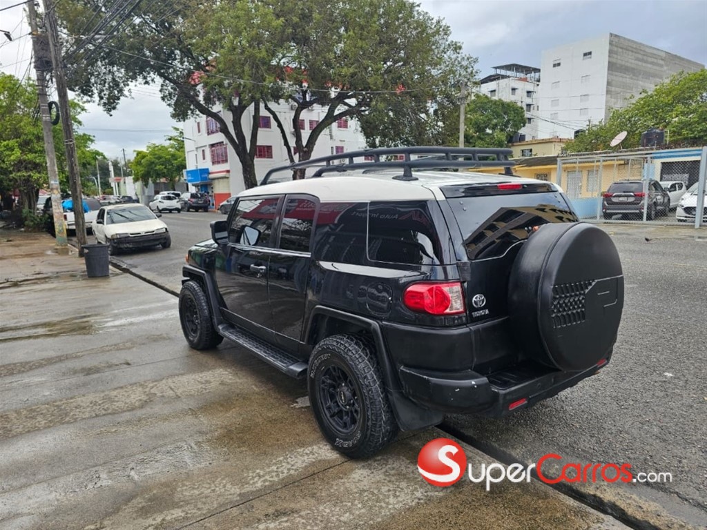 2007 Toyota FJ Cruiser — foto 5 / 12
