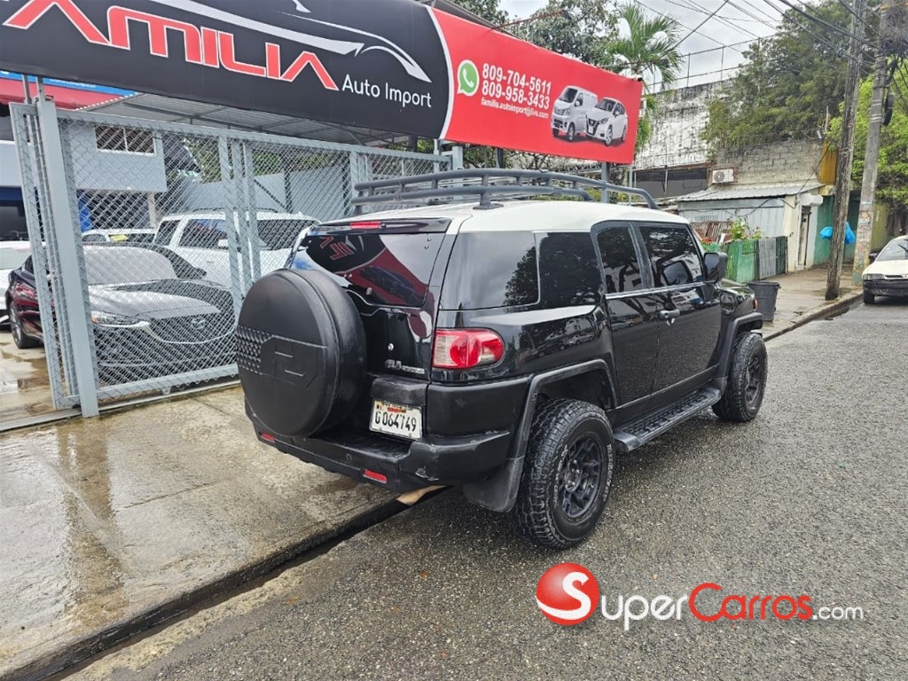 2007 Toyota FJ Cruiser — foto 7 / 12