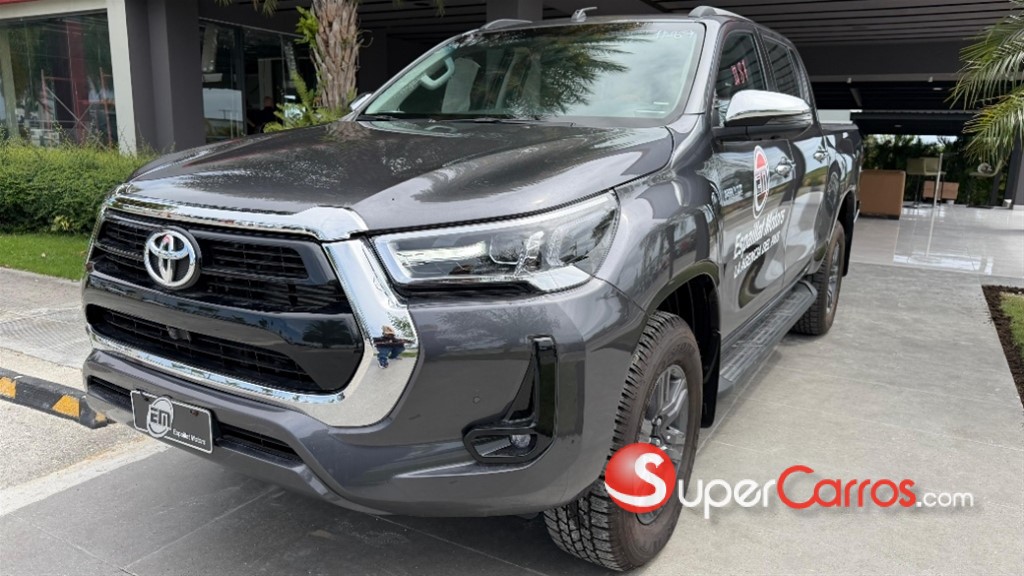 2025 Toyota Hilux Limited