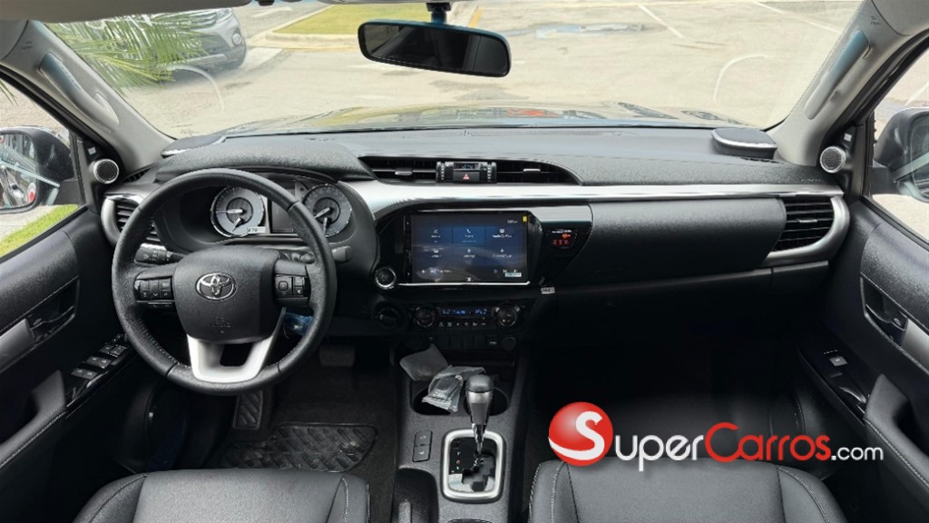 2026 Toyota Hilux Limited — foto 2 / 5