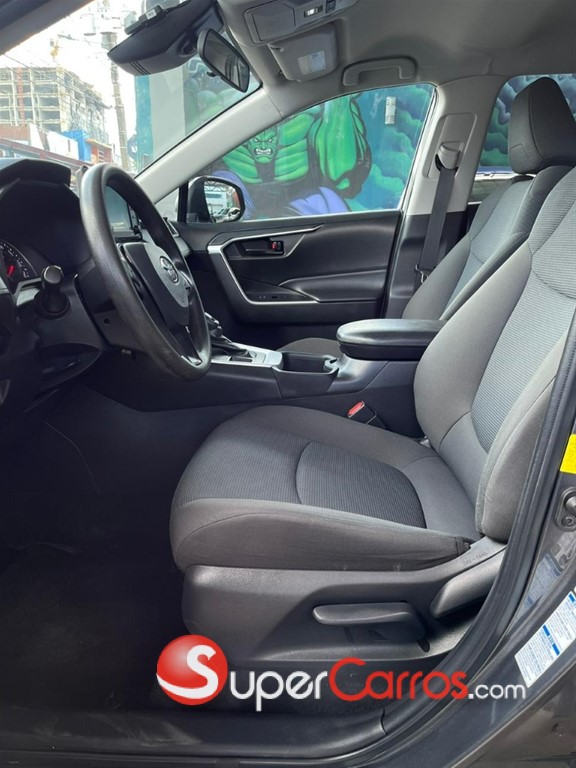2022 Toyota RAV4 LE — foto 8 / 11