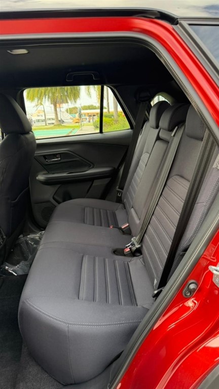 2026 Toyota Yaris Cross Full — foto 3 / 8