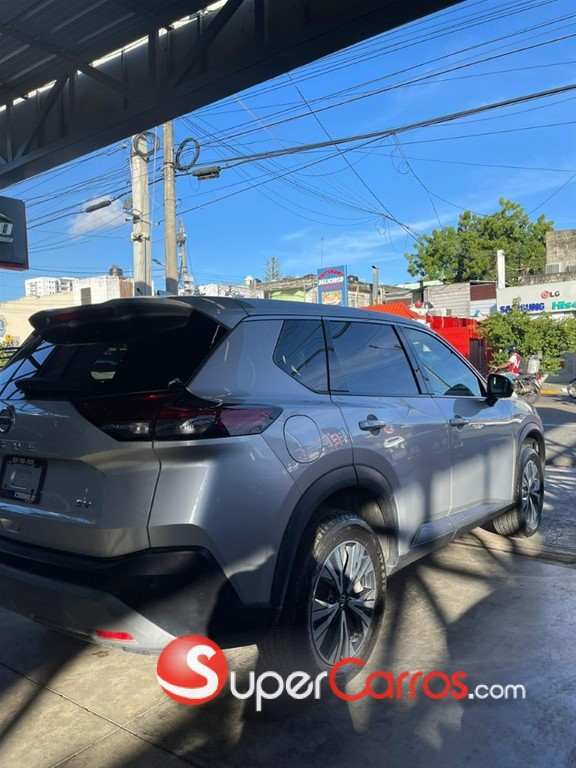 2021 Nissan Rogue SV — foto 3 / 8