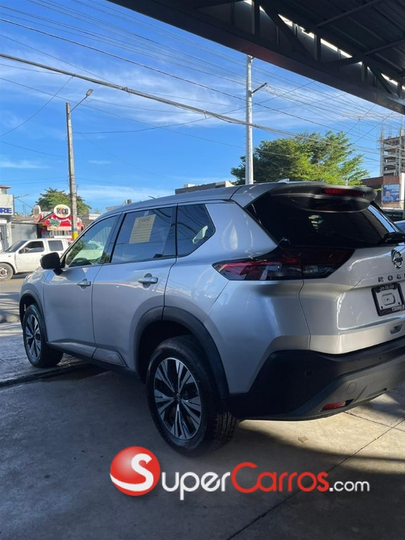 2021 Nissan Rogue SV — foto 8 / 8