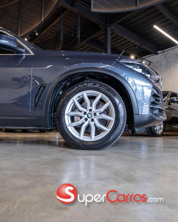 2019 BMW X 5 40i — foto 6 / 12