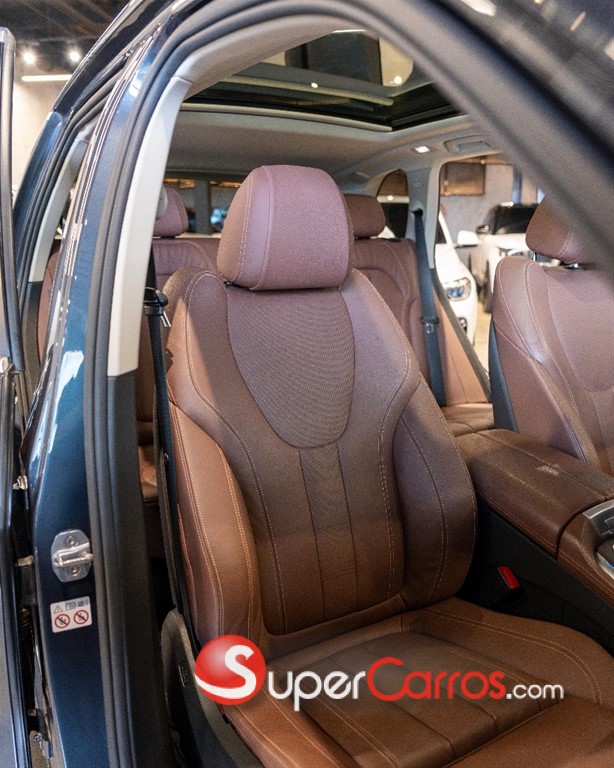 2019 BMW X 5 40i — foto 8 / 12
