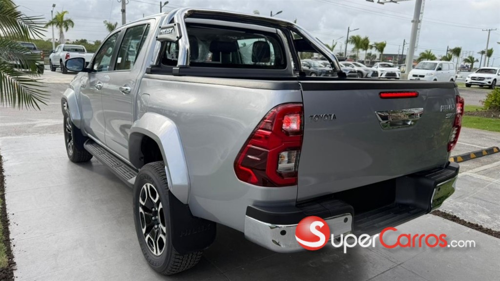 2026 Toyota Hilux Limited WT — foto 2 / 5