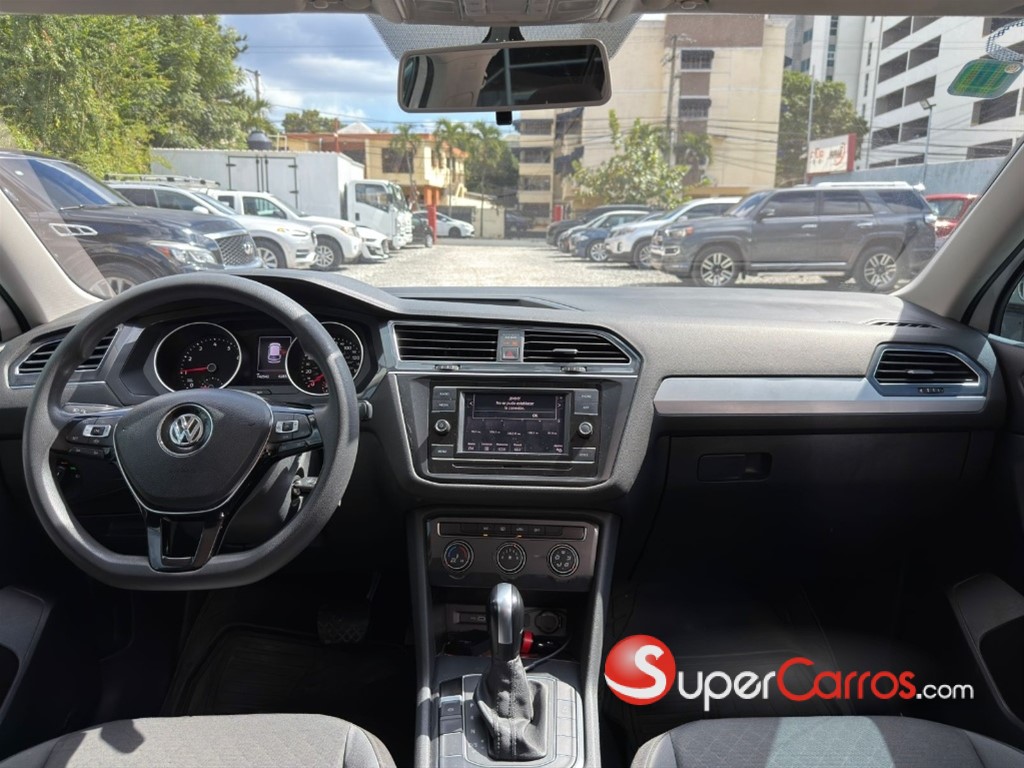 2020 Volkswagen Tiguan TSI — foto 5 / 9