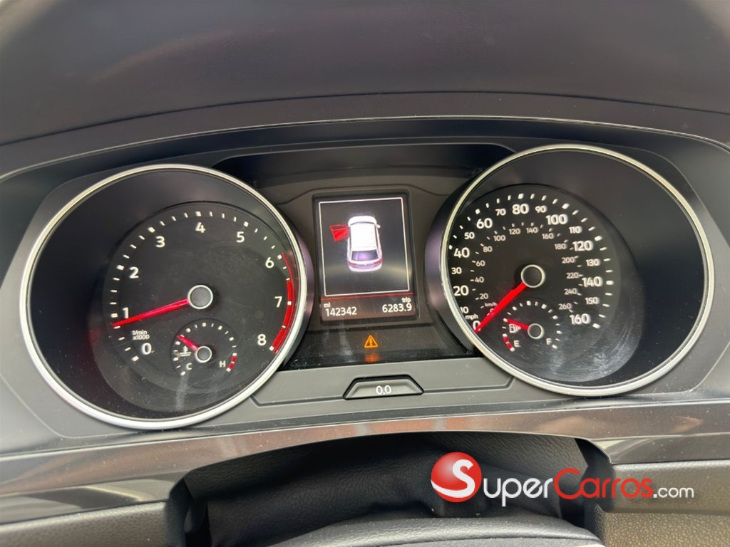 2020 Volkswagen Tiguan TSI — foto 8 / 9