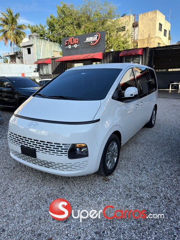 2025 Hyundai Staria