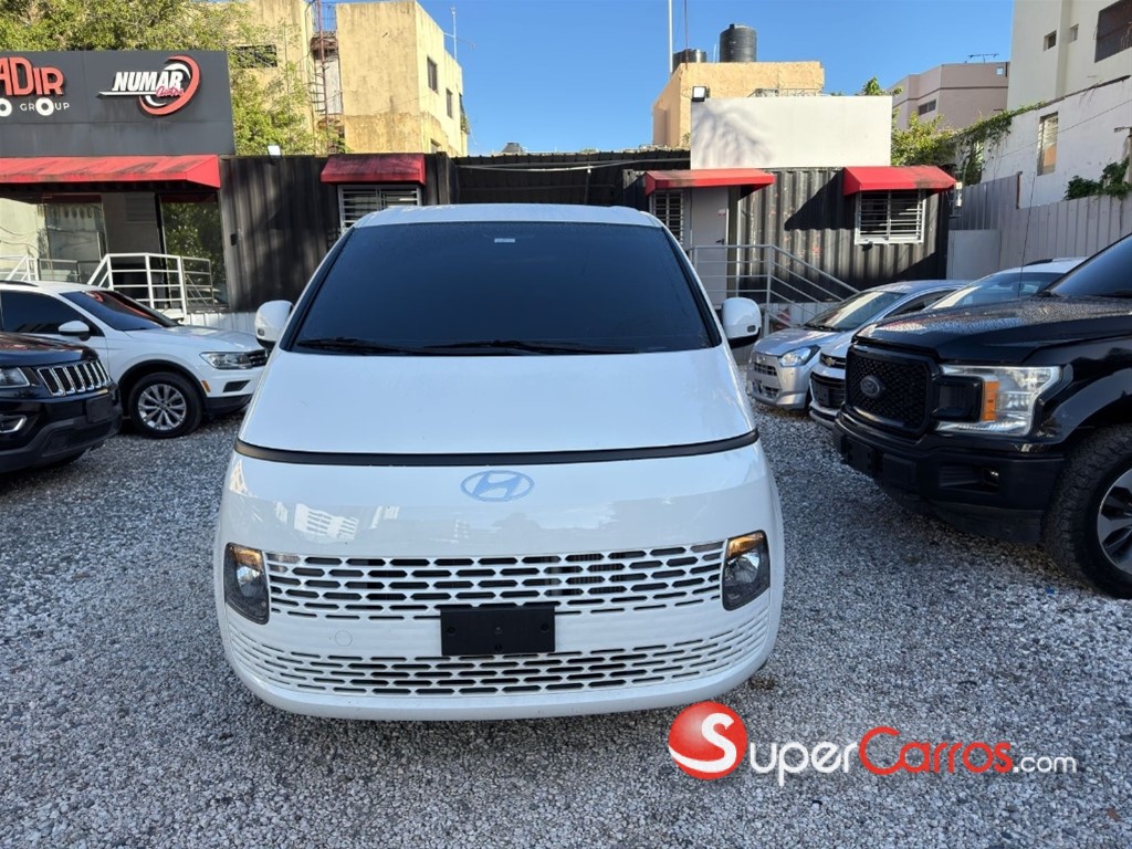 2025 Hyundai Staria — foto 2 / 11