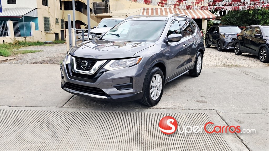 2020 Nissan Rogue SV — foto 2 / 12