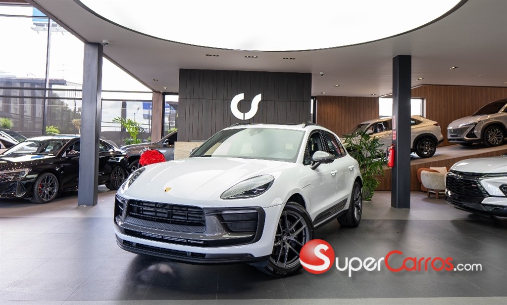 2025 Porsche Macan T