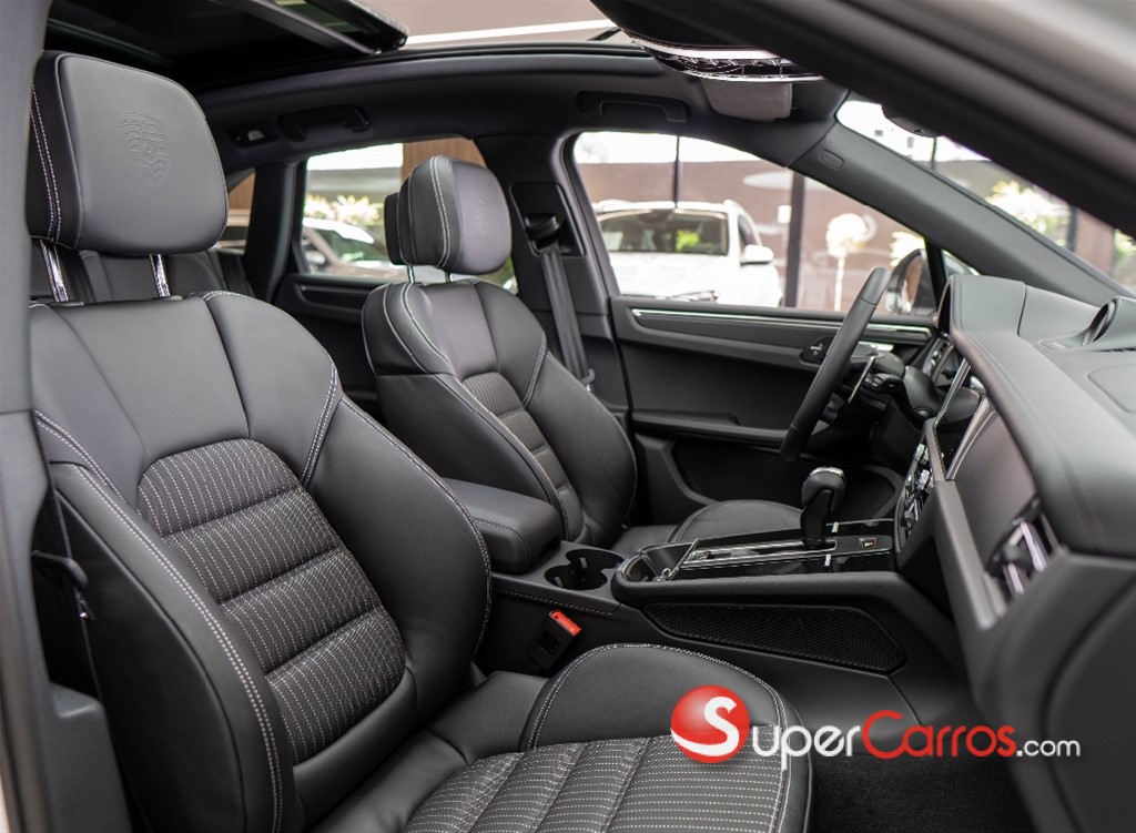 2025 Porsche Macan T — foto 7 / 11
