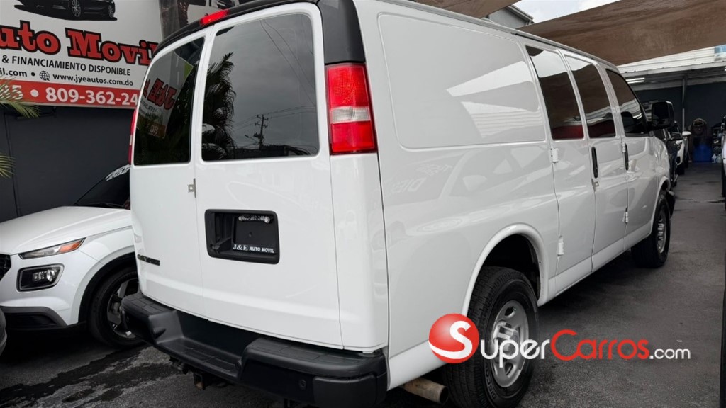 2020 Chevrolet Express — foto 8 / 11