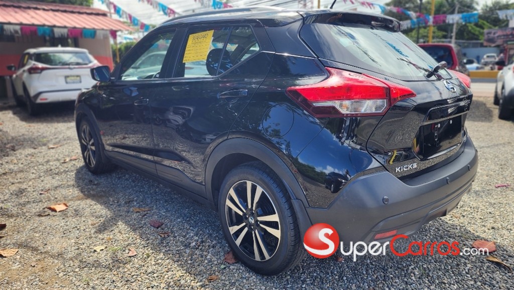 2020 Nissan Kicks SV — foto 6 / 12