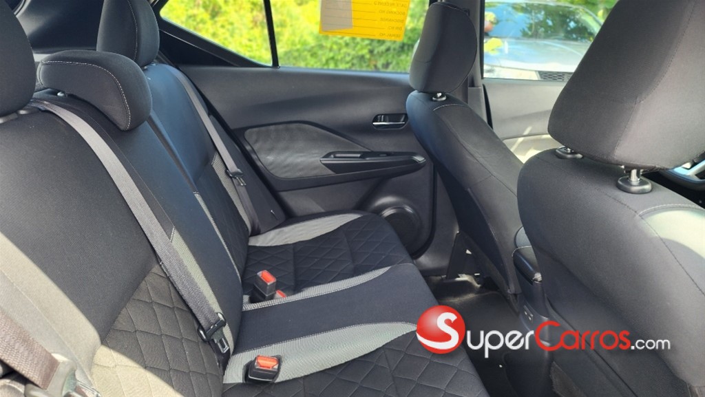 2020 Nissan Kicks SV — foto 9 / 12