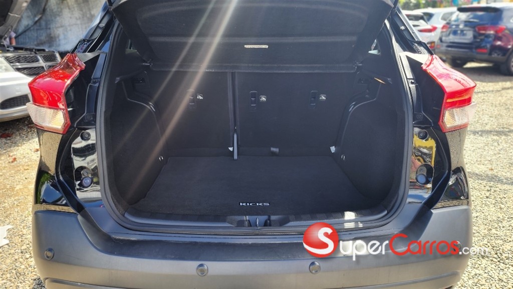 2020 Nissan Kicks SV — foto 12 / 12