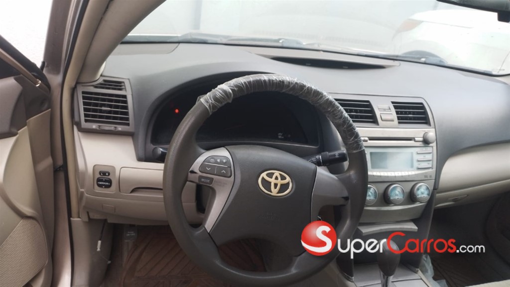 2011 Toyota Camry CE — foto 4 / 9