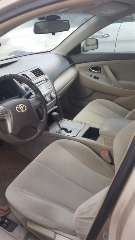 2011 Toyota Camry CE — foto 6 / 9
