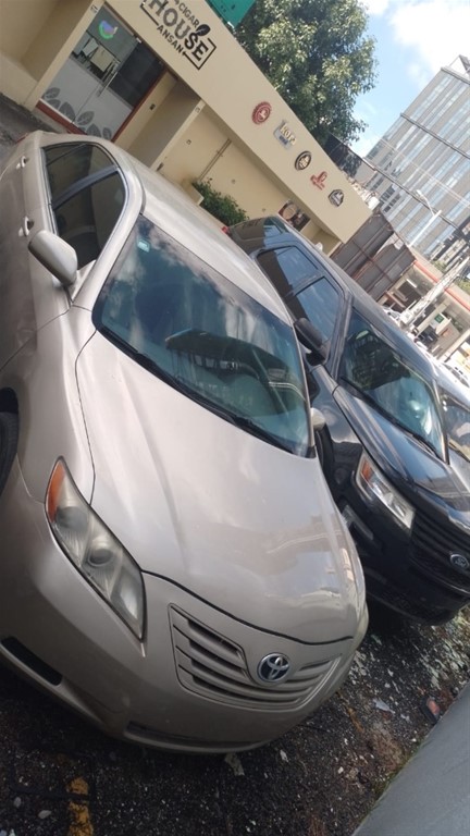 2011 Toyota Camry CE — foto 7 / 9