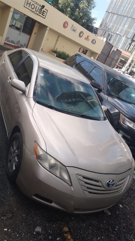 2011 Toyota Camry CE — foto 8 / 9
