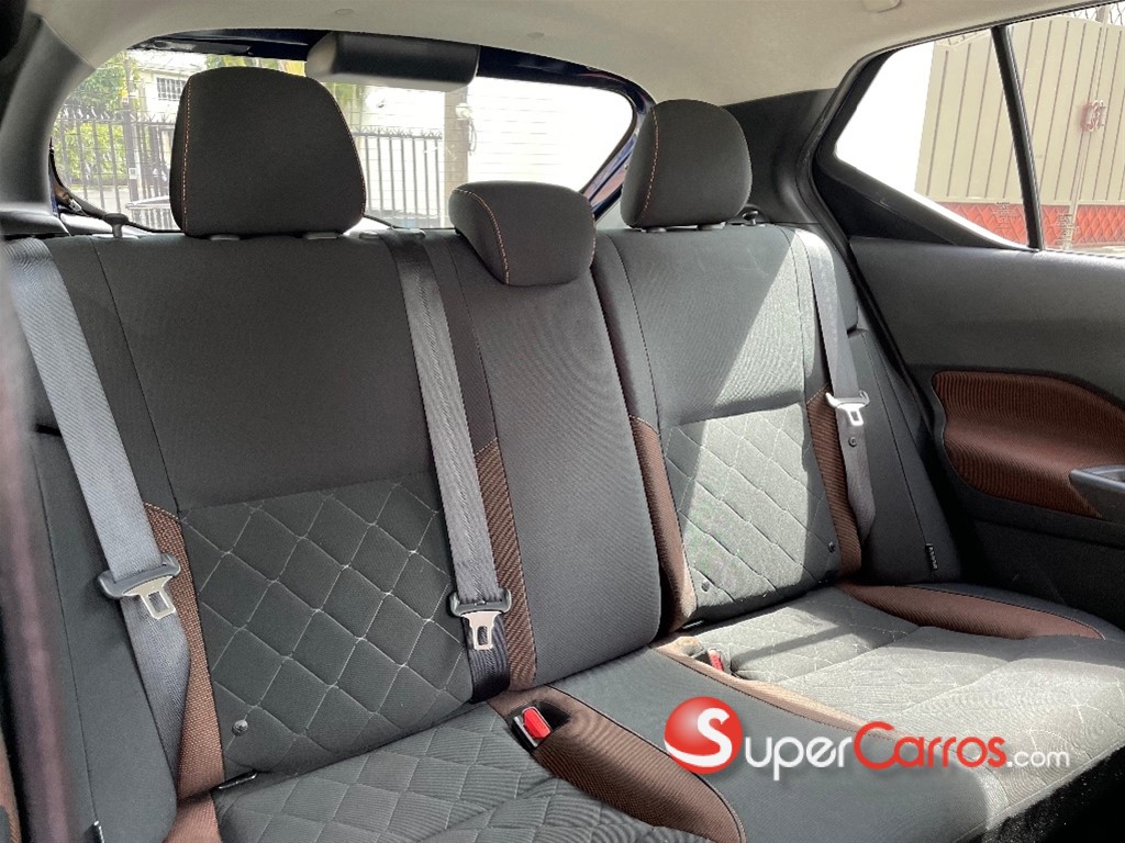 2020 Nissan Kicks SV — foto 6 / 9