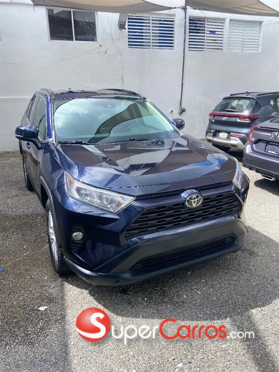 2020 Toyota RAV4 XLE