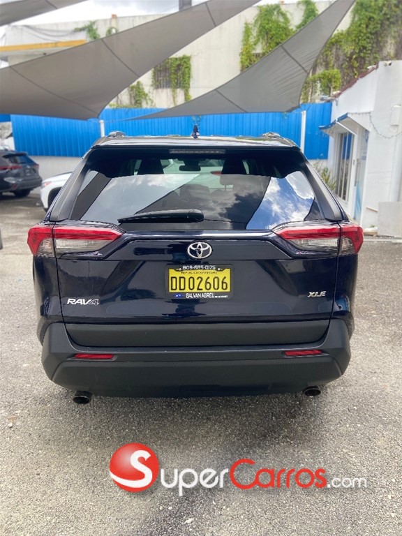 2020 Toyota RAV4 XLE — foto 8 / 11