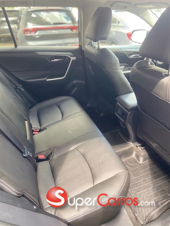 2020 Toyota RAV4 XLE — foto 11 / 11