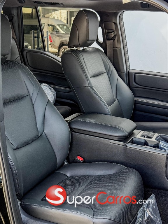 2027 Toyota Land Cruiser Prado Adventure 1A — foto 2 / 12