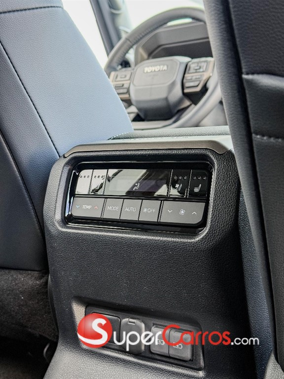 2027 Toyota Land Cruiser Prado Adventure 1A — foto 6 / 12