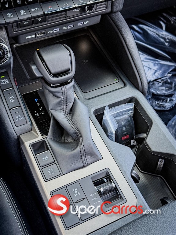 2027 Toyota Land Cruiser Prado Adventure 1A — foto 9 / 12