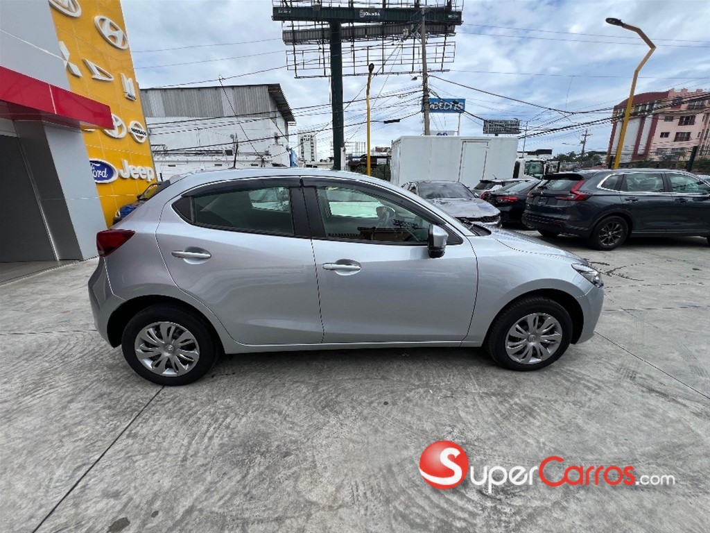 2020 Mazda Demio — foto 5 / 10