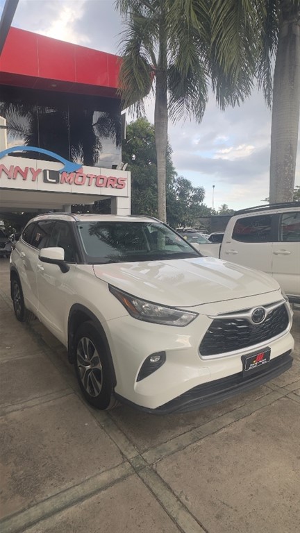 2020 Toyota Highlander XLE — foto 2 / 11