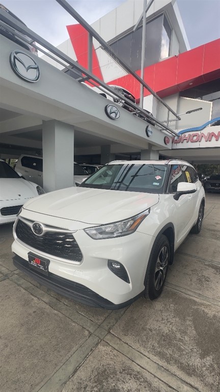 2020 Toyota Highlander XLE — foto 3 / 11