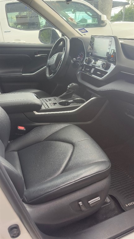 2020 Toyota Highlander XLE — foto 10 / 11