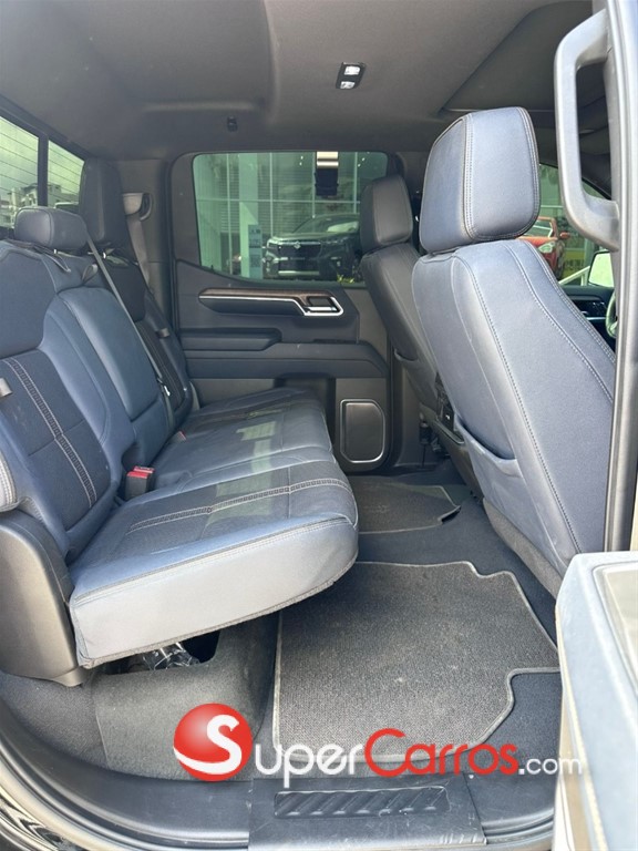 2023 Chevrolet Silverado High Country — foto 10 / 11