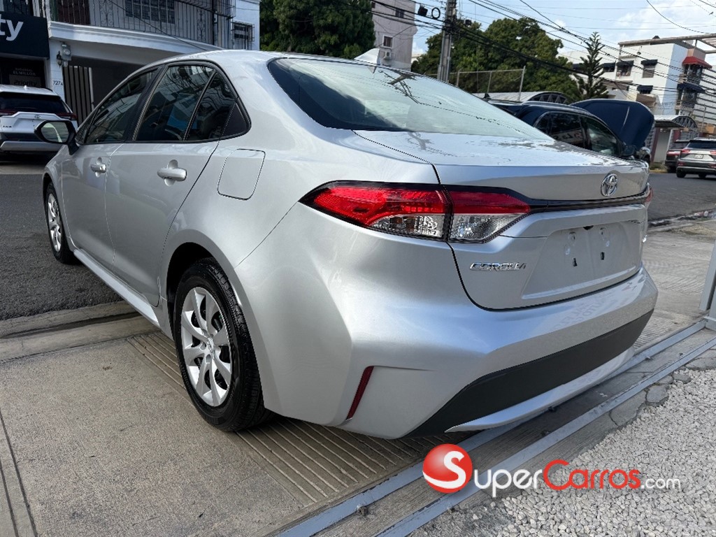 2020 Toyota Corolla LE — foto 6 / 9
