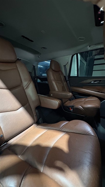 2015 Cadillac Escalade Luxury Short — foto 8 / 11